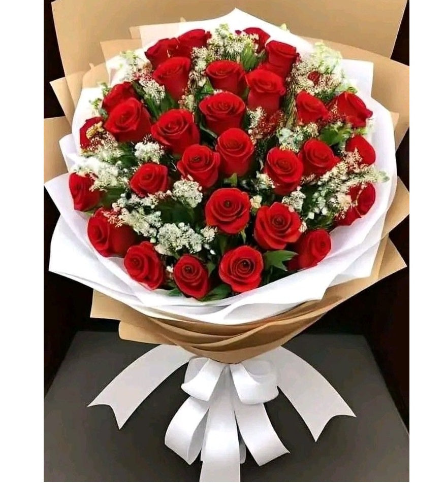 Enchanted Romance Roses Fresh Flower Hand Bouquet