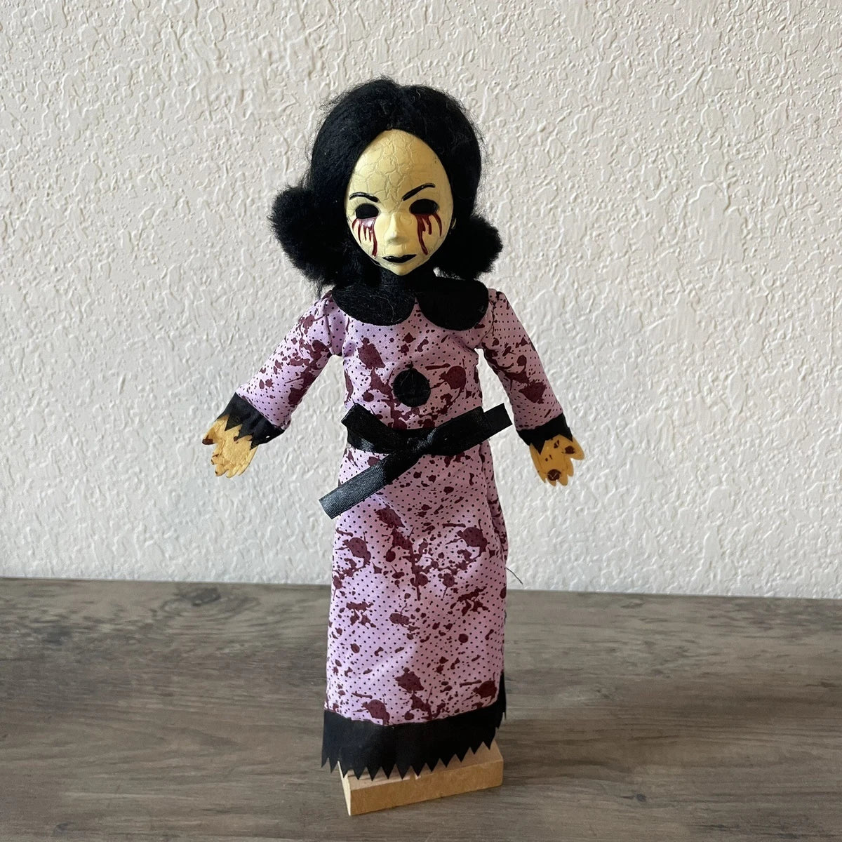 CREEPY MINI STANDING PROPS 30CM