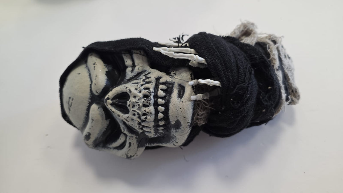 HAUNTED HOUSE LARGE HANGING BLACK REAPERS